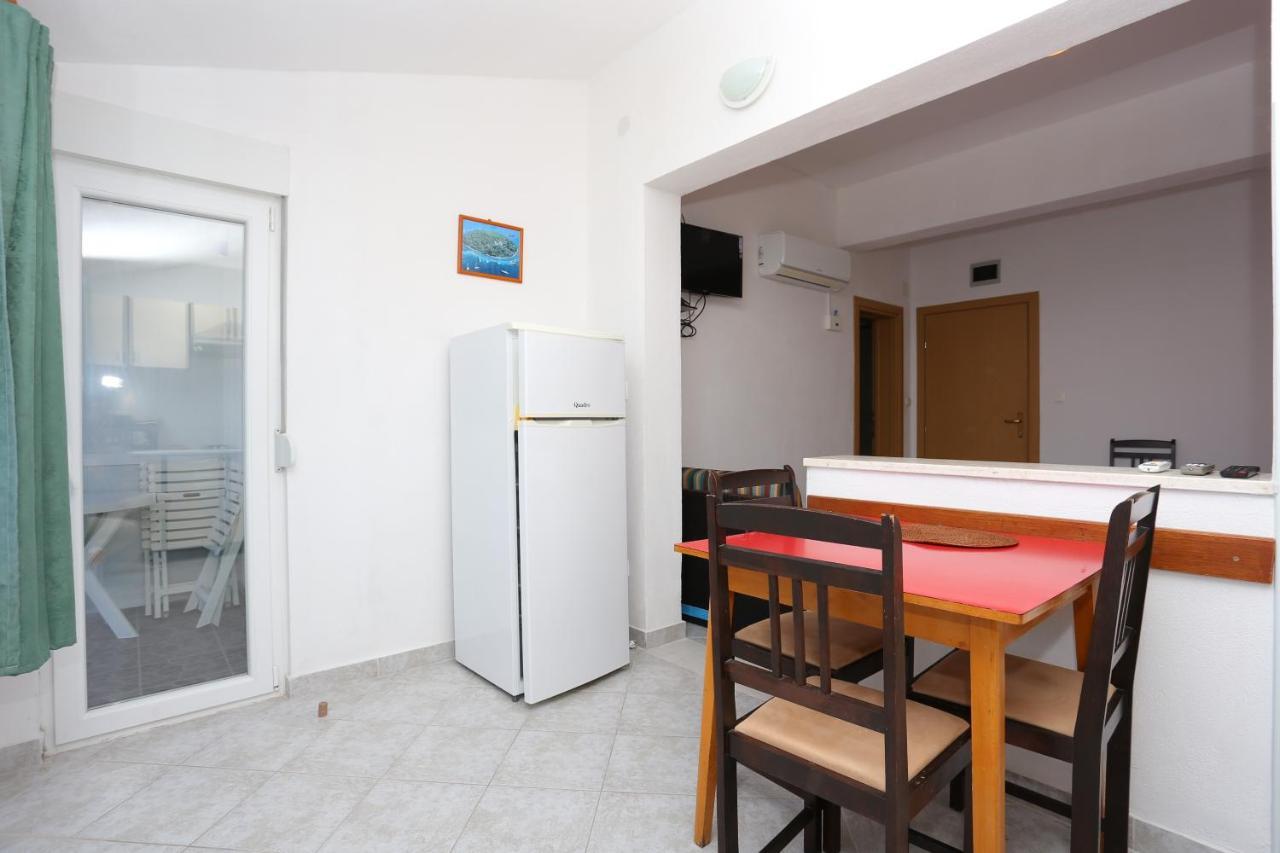 Apartments By The Sea Slatine, Ciovo - 14541 מראה חיצוני תמונה