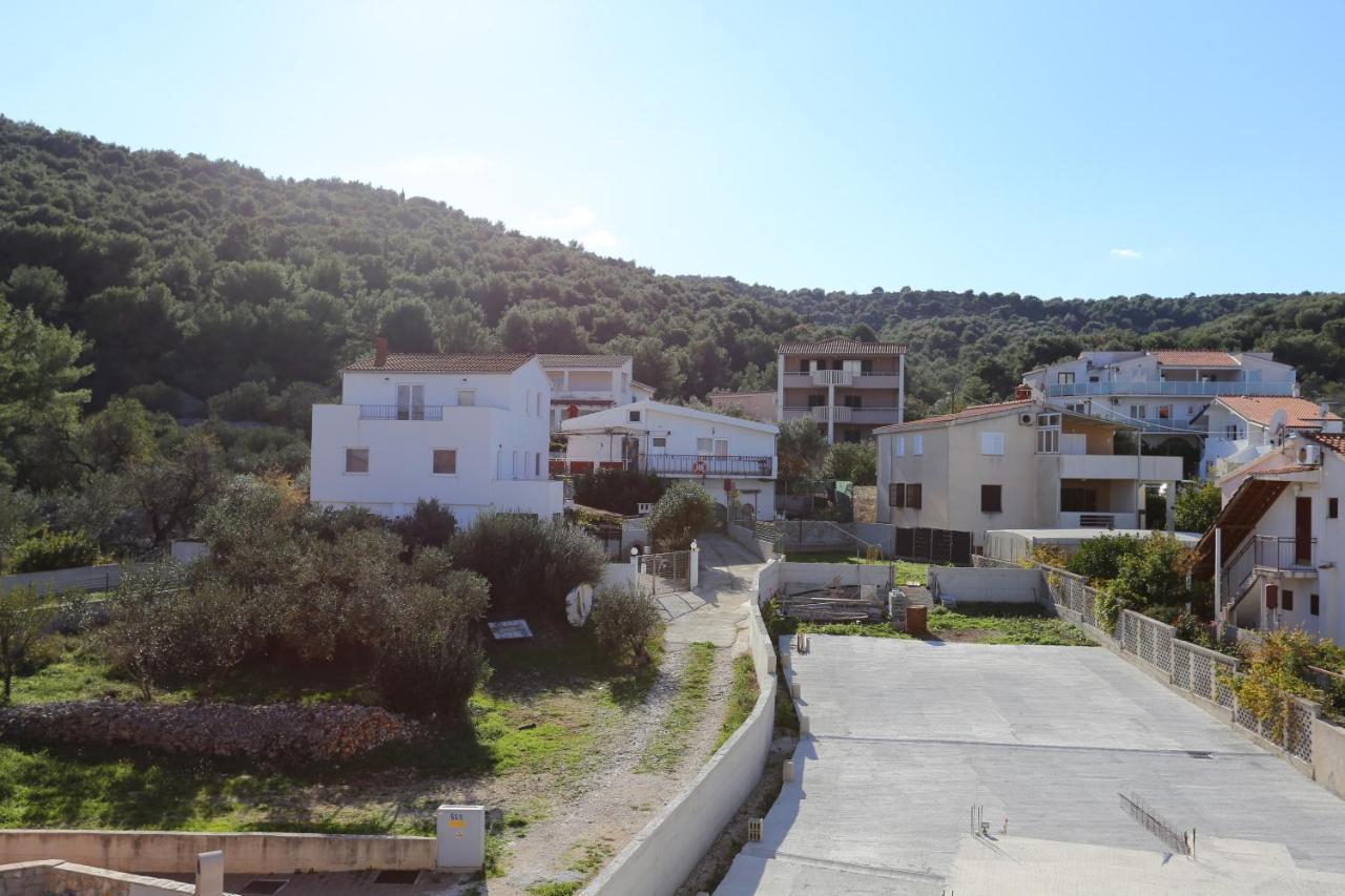 Apartments By The Sea Slatine, Ciovo - 14541 מראה חיצוני תמונה